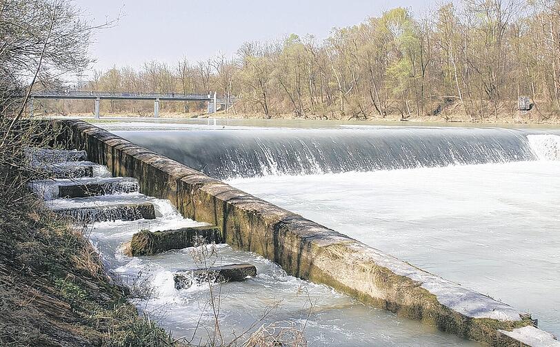 Unfallort Mollbrücke: Die Isar hat nicht nur hier tödliche Tücken.