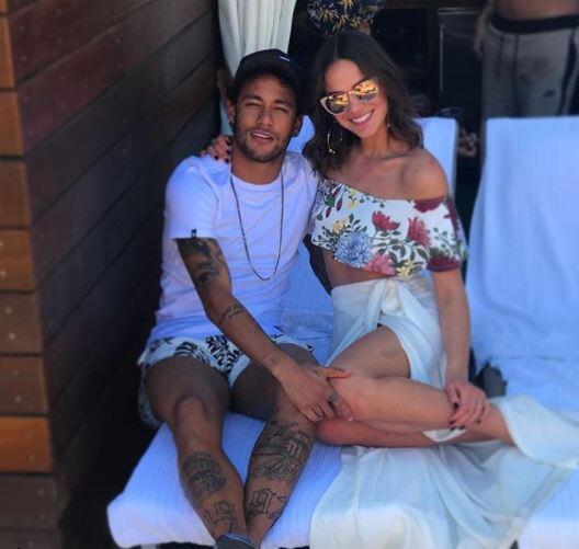 222-Millionen-Mann Neymar ist wieder solo. Seine Beziehung mit Bruna Marquezine ging im Sommer in die Brüche.