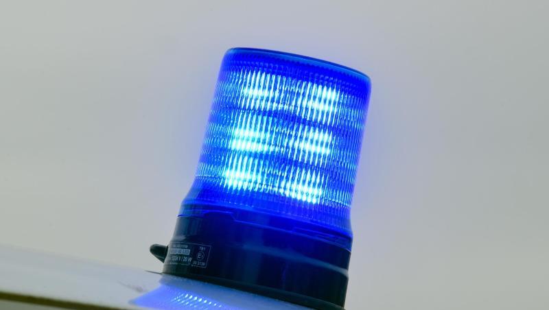 Blaulicht auf einem zivilen Fahrzeug der Polizei. Foto: Patrick Pleul/zb/dpa/Symbolbild Blaulicht auf einem zivilen Fahrzeug der Polizei. Foto: Patrick Pleul/zb/dpa/Symbolbild