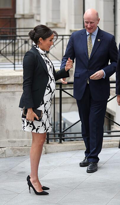 Sir Christopher Geidt hier mit Meghan. Sir Christopher Geidt hier mit Meghan.