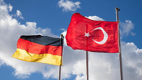 Die wegen der Spitzelaffäre eingestellte Förderung des türkisch-islamischen Dachverbandes Ditib wird wieder aufgenommen.