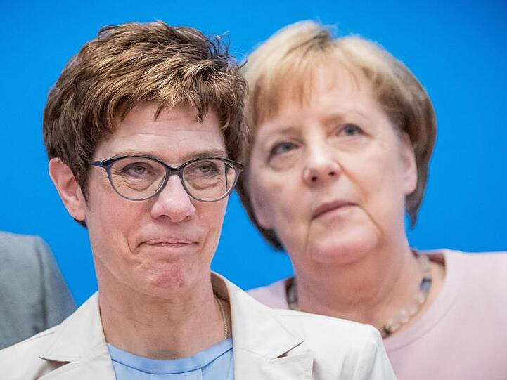 Parteichefin und Kanzlerin: Annegret Kramp-Karrenbauer und Angela Merkel.