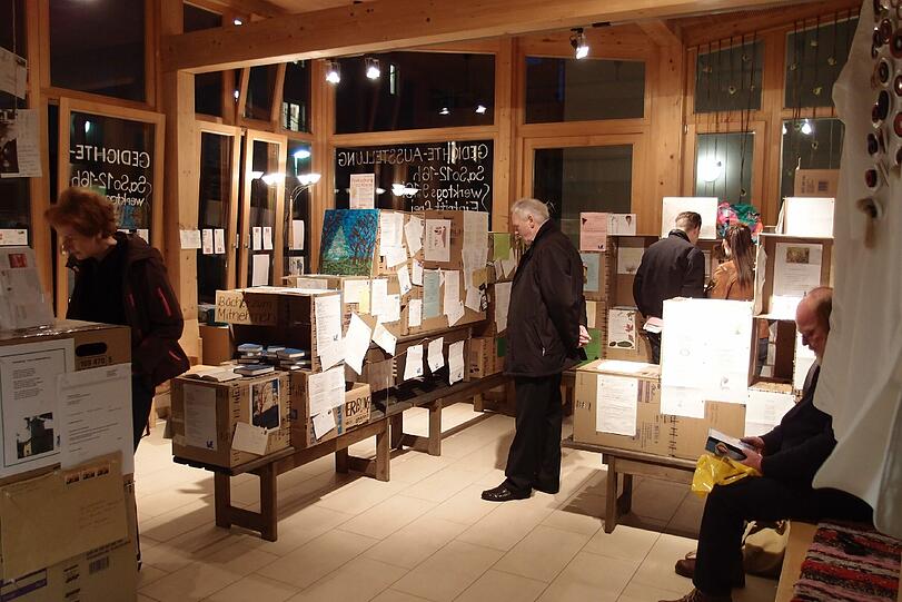 Die Poesie wandert weiter und der Poesiebriefkasten freut sich weiterhin über Einsendungen