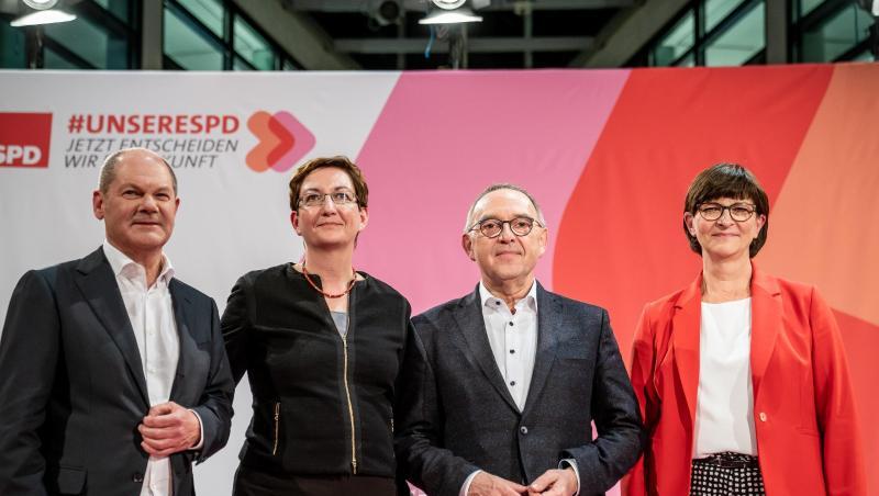 Olaf Scholz (l) tritt mit Klara Geywitz gegen Saskia Esken (r) und Norbert Walter-Borjans (2.v.r) an. Olaf Scholz (l) tritt mit Klara Geywitz gegen Saskia Esken (r) und Norbert Walter-Borjans (2.v.r) an.