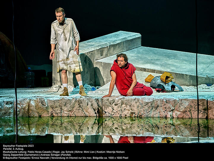 Georg Zeppenfeld (Gurnemanz) mit Parsifal (Andreas Schager).