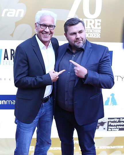 ... und hier mit Klitschko-Manager Bernd Bönte.