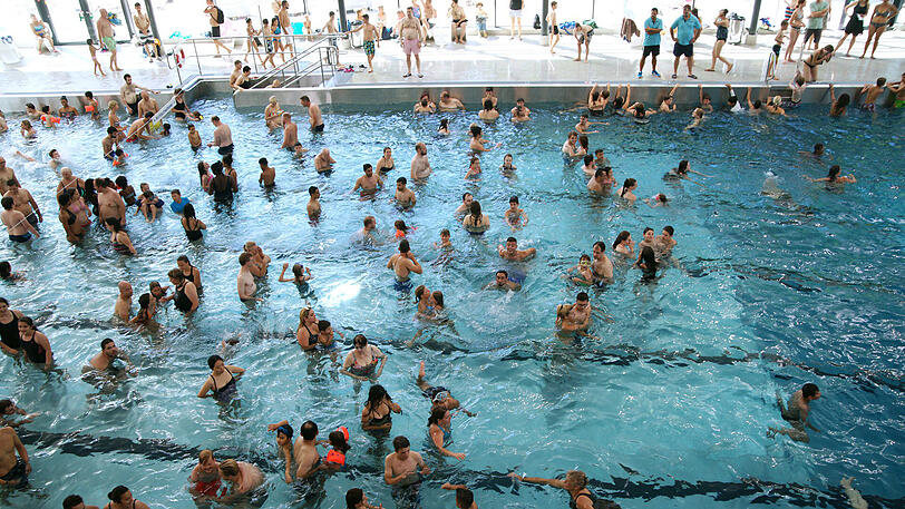 Das "neue", grundsanierte Cosimawellenbad wurde am Samstag wiedereröffnet. Die Bilder.