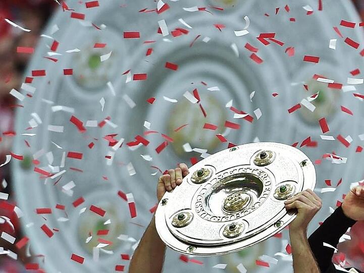 Einer Umfrage nach glaubt nur noch ein Drittel der Befragten an eine erneute Meisterschaft des FC Bayern.