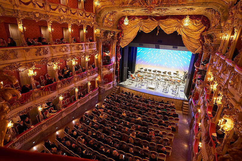 Malerisches Ambiente wie jedes Jahr: das Cuvilliéstheater in München.
