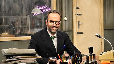 Kurt Krömer in seinem "Verhörraum" in der rbb-Show "Chez Krömer".