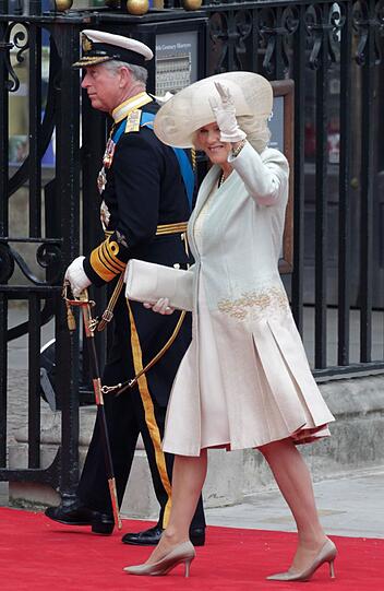 Der Vater des Bräutigams: Prinz Charles mit seiner Frau Camilla.