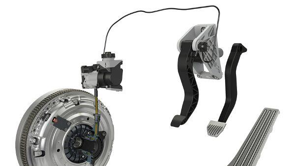 Die E-Clutch von Schaeffler soll neue Perspektiven für das Handschaltgetriebe eröffnen und kann kostengünstig die Verbreitung von Mild-Hybriden forcieren. Die E-Clutch von Schaeffler soll neue Perspektiven für das Handschaltgetriebe eröffnen und kann kostengünstig die Verbreitung von Mild-Hybriden forcieren.