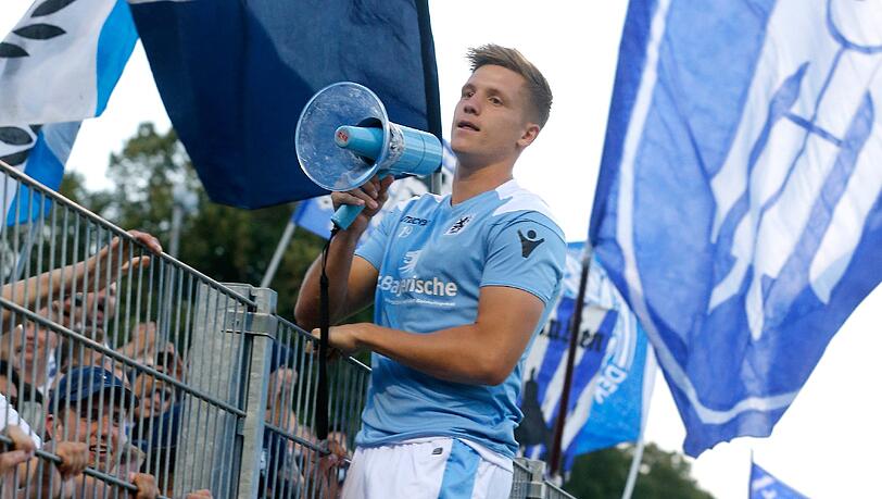 Feierbiest der Löwen: Lukas Aigner. Feierbiest der Löwen: Lukas Aigner.