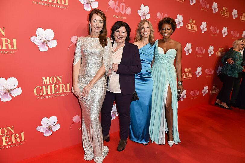 Talkshows-Kultmoderatorinnen: Sabrina Staubitz, Vera IntVeen, Nicole Noevers und Arabella Kiesbauer