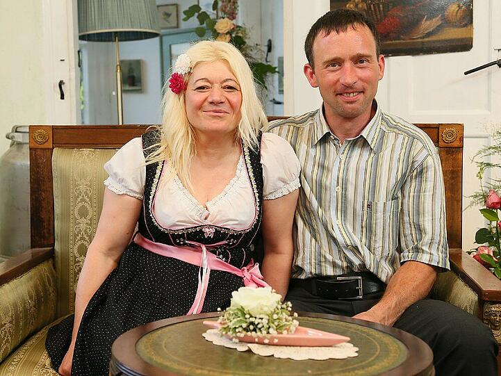 Rainer aus Bayern hat sich auf dem Scheunenfest für Heike entschieden