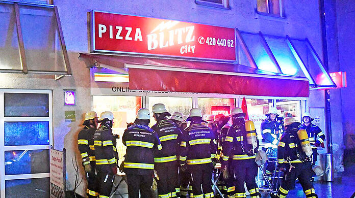 Ein Mehrfamilienhaus in Berg am Laim musste aufgrund eines Brandes evakuiert werden.