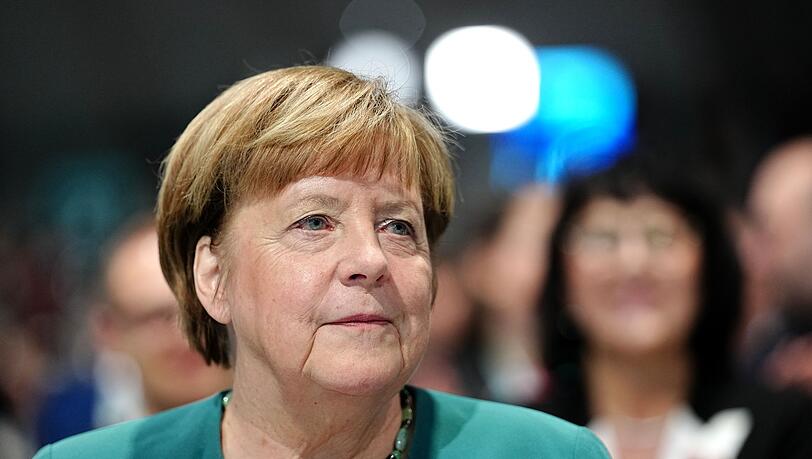 Angela Merkel wird in Augsburg mit dem Preis geehrt. (Archivbild) Angela Merkel wird in Augsburg mit dem Preis geehrt. (Archivbild)