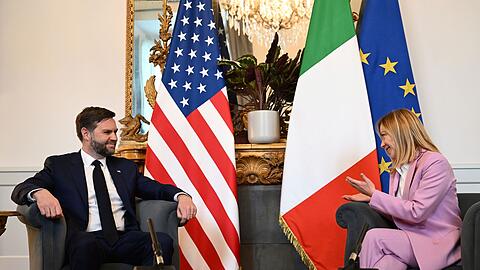 US-Vize JD Vance beim Treffen mit Italiens MInisterpräsidentin Giorgia Meloni.