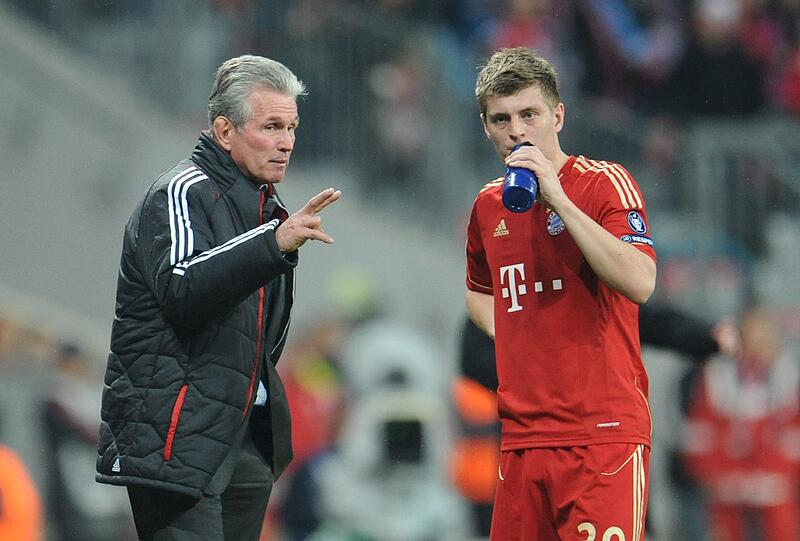 Toni Kroos (22), 23 Mio.: Will diesen einen Schuss vergessen machen &ndash; gegen die Spanier. Bei der WM 2010 in Südafrika hatte er im Halbfinale die beste Torchance gegen Casillas und vergab als Einwechselspieler &ndash; die DFB-Elf verlor 0:1. Sein Gegenspieler wird meist Khedira sein. Klappt es nicht, lauert Thomas Müller als Joker auf seinen Einsatz.