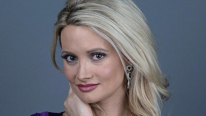 Holly Madison ist unter die Schriftsteller gegangen Holly Madison ist unter die Schriftsteller gegangen