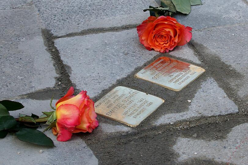 Stolpersteine erinnern an das Münchner Ehepaar Gutmann, das von den Nazis deportiert und ermordet wurde.