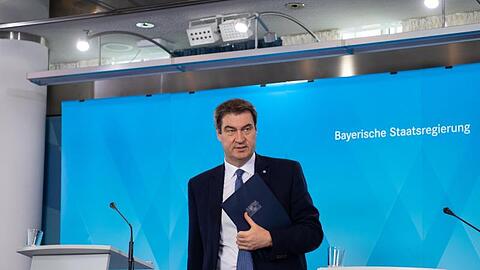 Markus Söder (CSU) steht auf dem Podium einer Pressekonferenz. Foto: Sven Hoppe/dpa/Archivbild