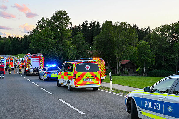 Auf der B472 zwischen Irschenberg und Weilheim hat sich am Freitagabend ein t&ouml;dlicher Unfall ereignet.