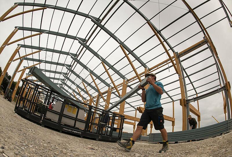Nichtmal mehr einen Monat warten, dann ist es wieder soweit: Neue Bilder vom Wiesn-Aufbau.