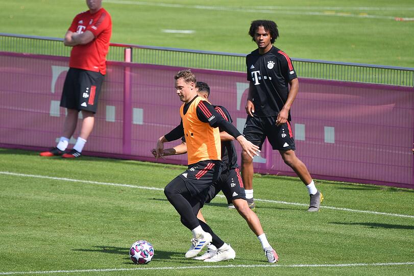 Manuel Neuer macht auch als Feldspieler keine schlechte Figur.
