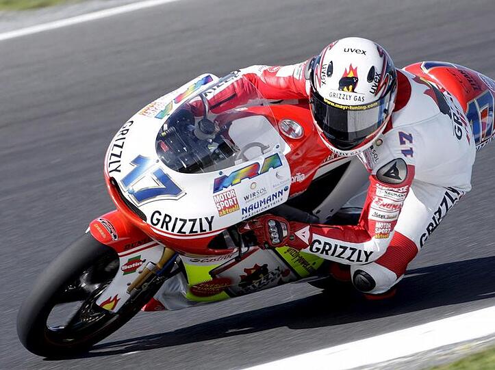 Wollte eigentlich in die 250-er-Klasse wechseln: Stefan Bradl, der jetzt doch weiter bei den 125ern bleiben muss.
