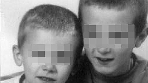 Zwei in Augsburg vermisste Kinder sind am Donnerstag wohlbehalten aufgefunden worden. Die Brüder hatten vermutlich bei einem Freund übernachtet. Zwei in Augsburg vermisste Kinder sind am Donnerstag wohlbehalten aufgefunden worden. Die Brüder hatten vermutlich bei einem Freund übernachtet.