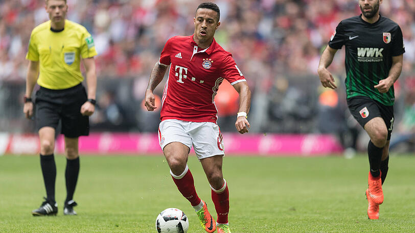 Thiago: Note 1. Ganz anders der Bayern-Magier, der über den Rasen schwebte, als sei das alles viel zu einfach für ihn. Schob den Ball zum 4:0 ins Tor (62.) - die Krönung seiner famosen Leistung. Spielte Traumpässe an einer Tour. Riesen-Applaus bei seiner Auswechslung.