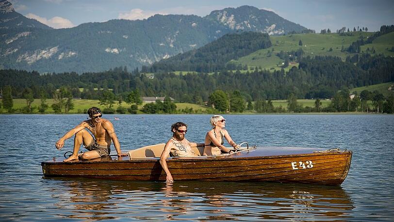 Mit der SchwimmCard kann man dem Badvergnügen in den meisten Badestellen und Schwimmbädern im Kaiserwinkl kostenlos nachgehen.