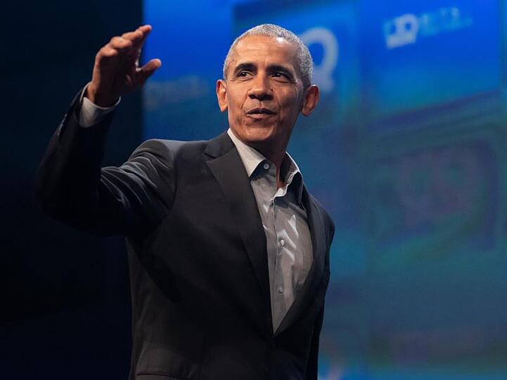 Barack Obama, der ehemalige Präsident der USA, hat in einer Videobotschaft scharfe Worte an seinen Nachfolger Donald Trump gerichtet. (Symbolbild)
