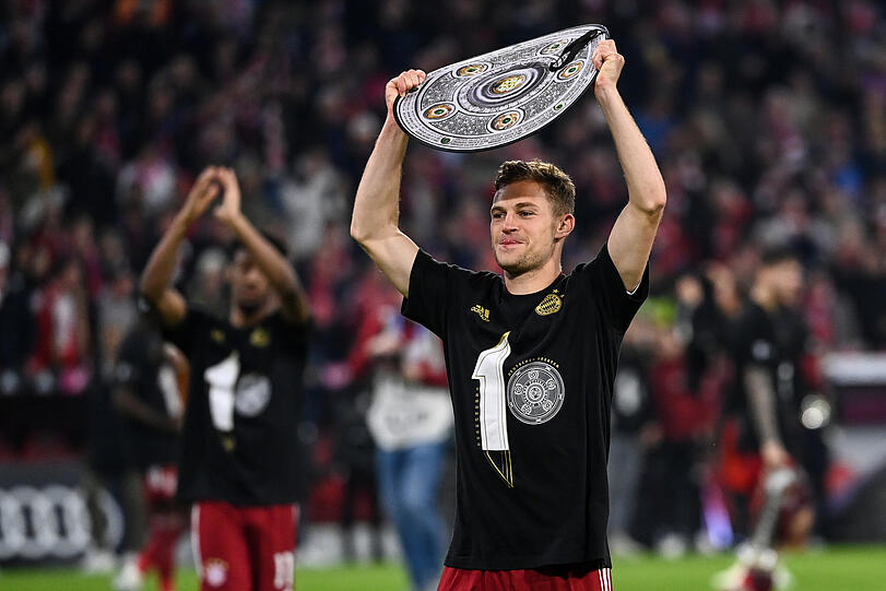 Bierduschen & Humba Tätärä – die Bilder von der Meisterfeier direkt nach Abpfiff in der Allianz Arena.