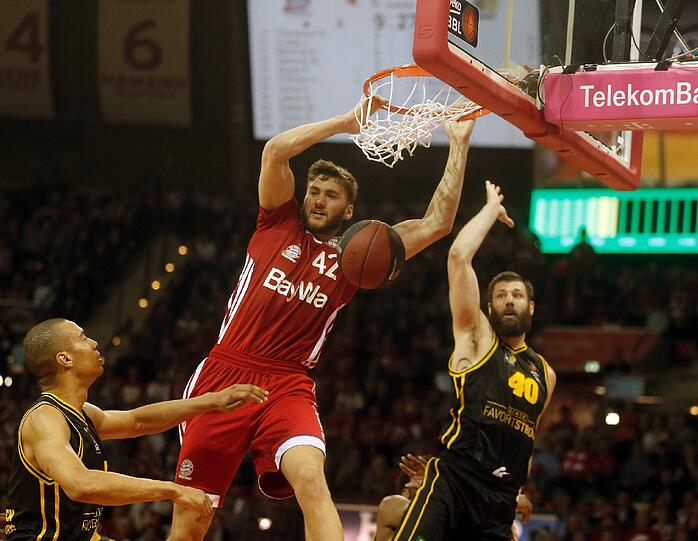 Auf dem Weg zu zwei seiner insgesamt 16 Punkte in Spiel drei gegen Ludwigsburg: Kleber.
