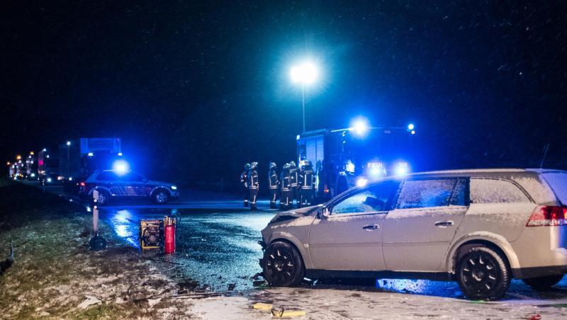 Ein Unfallwagen auf der Bundesstraße B463 bei Albstadt in Baden-Württemberg. Ein Unfallwagen auf der Bundesstraße B463 bei Albstadt in Baden-Württemberg.