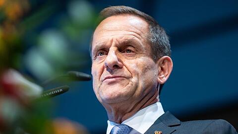 Alfons Hörmann, Präsident des DOSB, spricht auf der Mitgliederversammlung des Deutschen Olympischen Sportbundes. Foto: Guido Kirchner/Archivbild