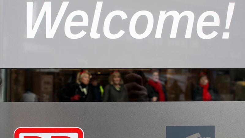 Stellt hier bald wieder Willkommen? Die Deutsche Bahn denkt sprachlich um Stellt hier bald wieder Willkommen? Die Deutsche Bahn denkt sprachlich um
