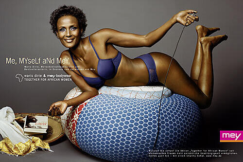 Bestseller-Autorin und Ex-Model Waris Dirie zeigt sich sexy bei der Kampagne „Me, Myself and Mey“.