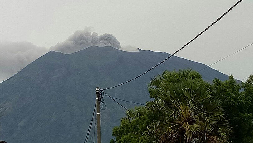 Der Vulkan auf dem Mount Agung auf Bali Asche. Der Vulkan auf dem Mount Agung auf Bali Asche.