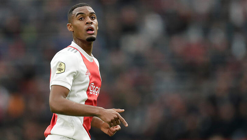 Mittelfeld-Talent Ryan Gravenberch soll die Bayern 18,5 Millionen Euro Ablöse plus 5,5 Millionen Euro an Boni kosten. Ajax Amsterdam erhält wohl 7,5 Prozent von einem möglichen Weiterverkauf.