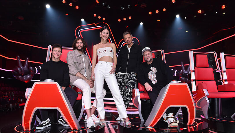 Die Juroren von "The Voice Kids": (v.l.n.r.) Wincent Weiss; Alvaro Soler; Lena Meyer-Landrut; Michi Beck; Smudo