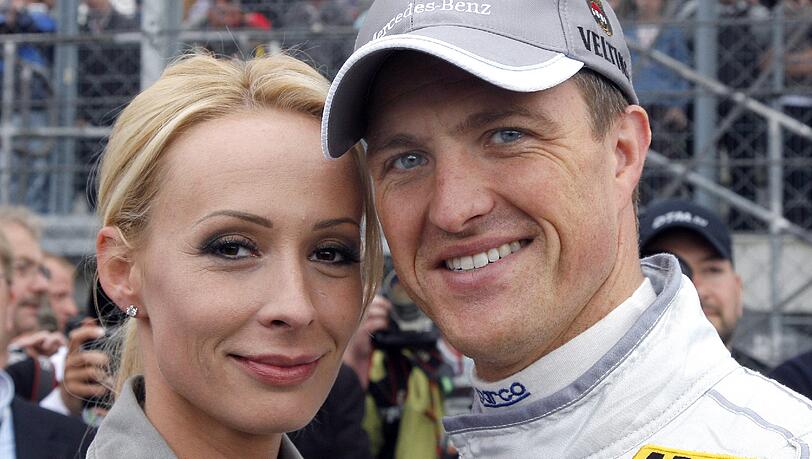 Cora und Ralf Schumacher haben sich nach 13 Jahren Ehe scheiden lassen. Cora und Ralf Schumacher haben sich nach 13 Jahren Ehe scheiden lassen.