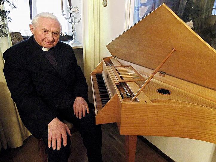 Der langjährige Leiter der Regensburger Domspatzen: Georg Ratzinger