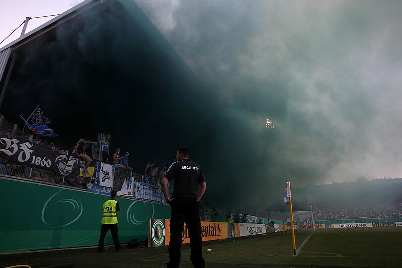 August 2013: Ingolstadt (Rassismus) und Heidenheim (Pyrotechnik), 18000 Euro