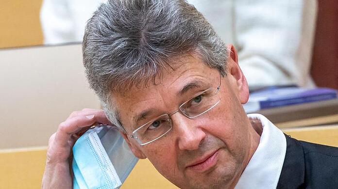 Michael Piazolo (Freie Wähler), Kultusminister von Bayern.