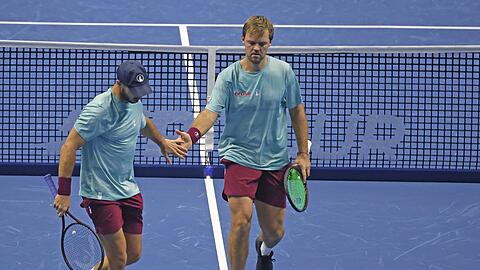 Tim P&uuml;tz (l) und Kevin Krawietz verlieren zum Start in die ATP Finals