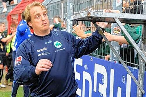 "Sehr unkomplizierte Art und Weise, ohne zu taktieren": Mike Büskens ist bei den Kleeblatt-Fans angekommen.