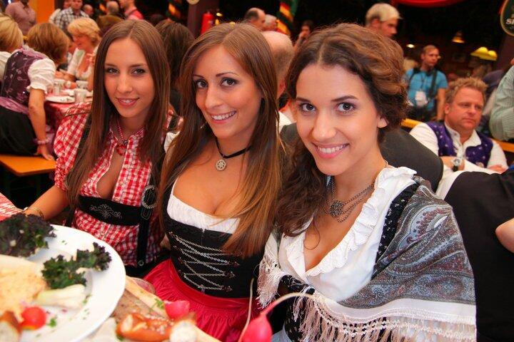 Die letzten Jahre war bei "Tracht & Pracht" einiges geboten. 2011 ließen sich auch Prominente wie Alina Baumann, Tim Lobinger, Michael Guillaume,Peyman Amin, Liliana Matthäu und Alisar Ailabouni im Hippodrom blicken. Klicken Sie durch die Bilder!